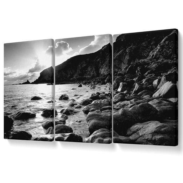 Highland Dunes Cornwall Waters B N W Canvas 3 Panel Set Wayfair.co.uk